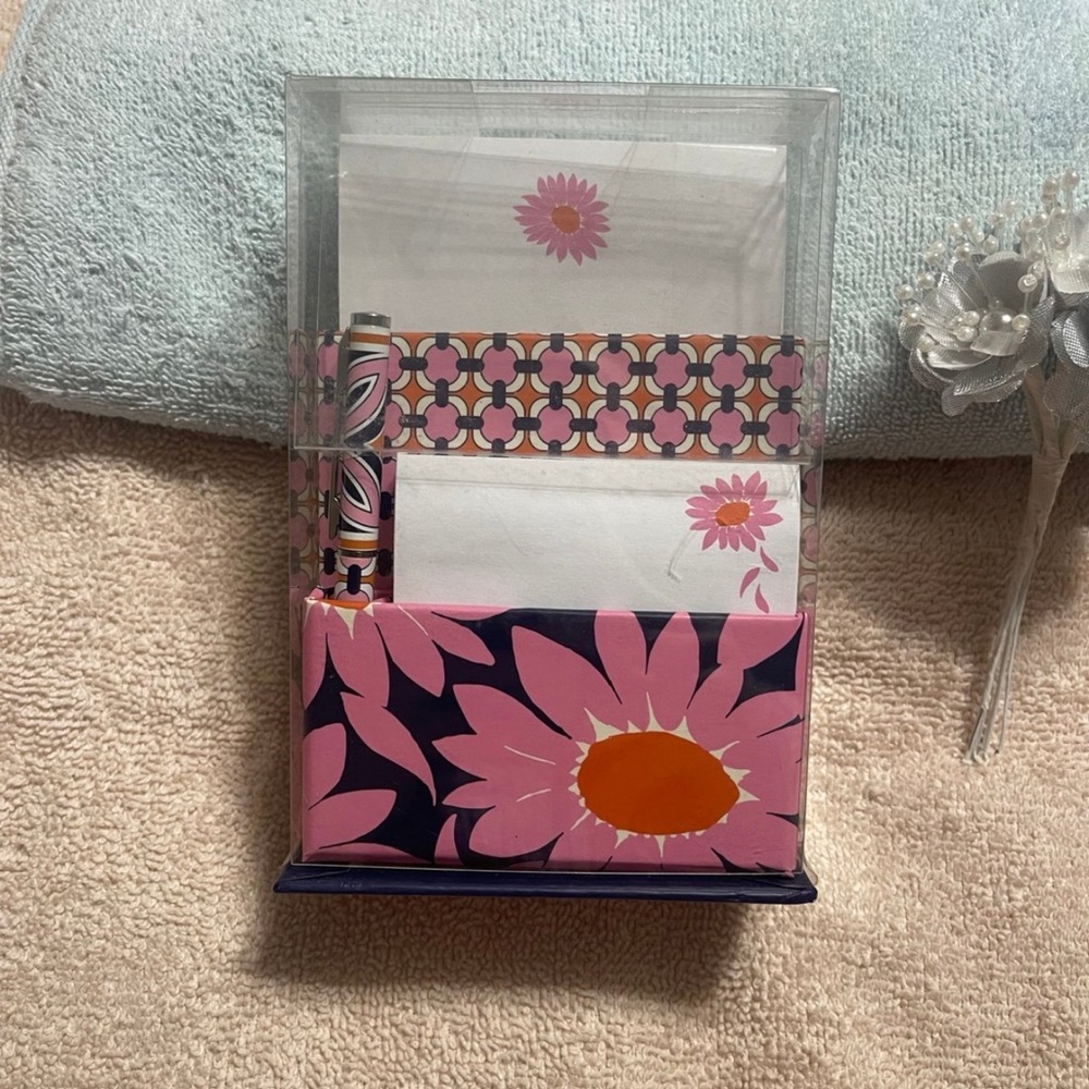 NWT Vera Bradley Loves Me On That Note Retired pattern LAST ONE!